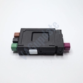 Dahili voltaj dönüştürücülü USB dağıtıcı 5G0035953D