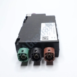 Dahili voltaj dönüştürücülü USB dağıtıcı 5G0035953D